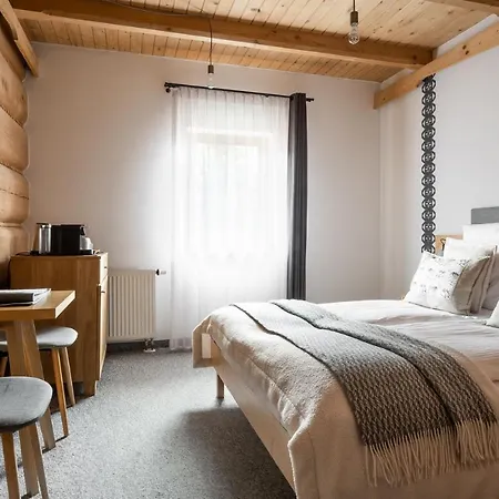 Bed & Breakfast Malinowa 3*